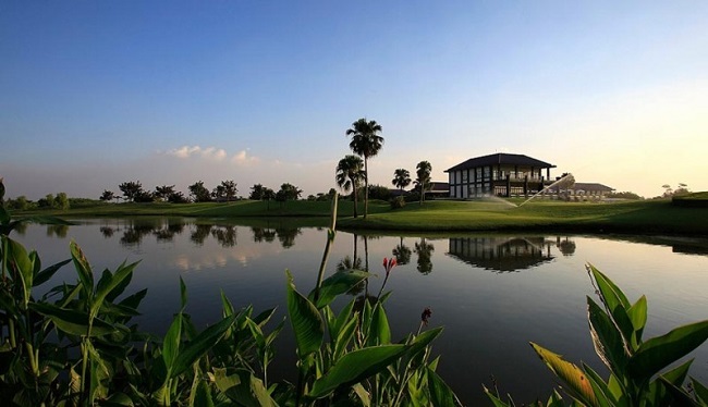 golfing-in-vietnam